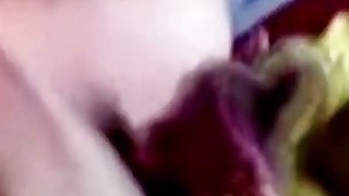 超大胆公司楼梯口做爱被发现没穿衣服马上跑
